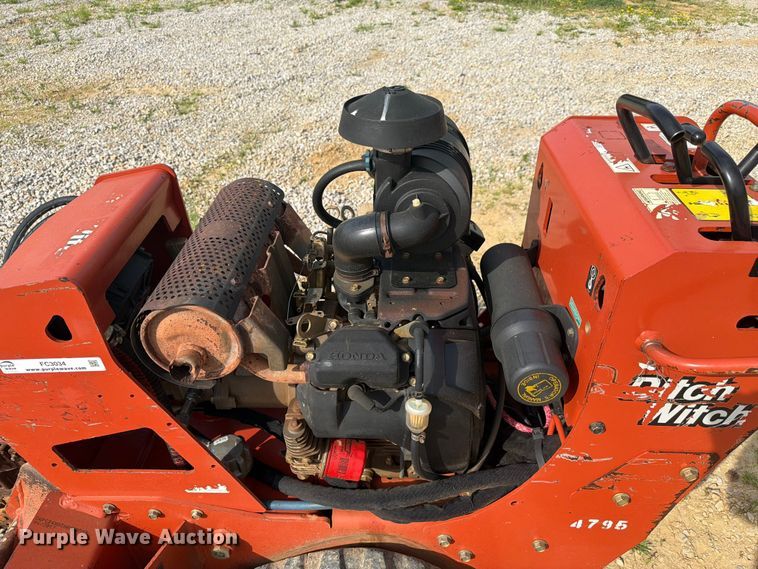 image for item FC3034 2017 Ditch Witch C24x trencher