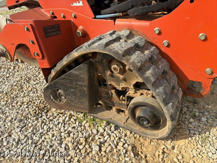 image for item FC3034 2017 Ditch Witch C24x trencher