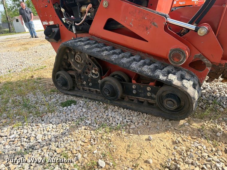image for item FC3034 2017 Ditch Witch C24x trencher