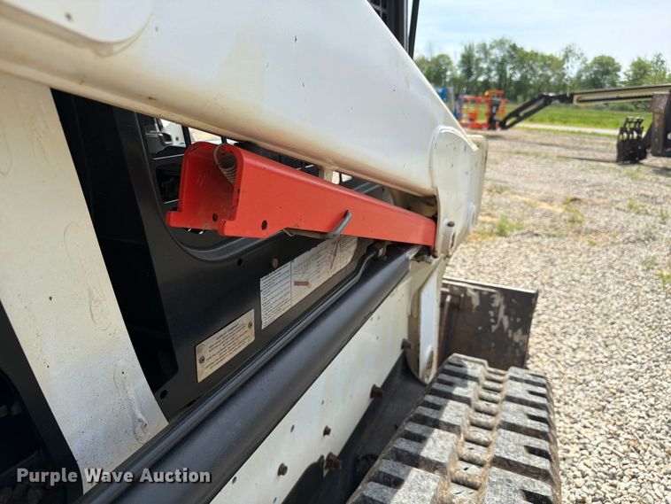 image for item FC3039 2019 Bobcat T630 tracked skid steer loader
