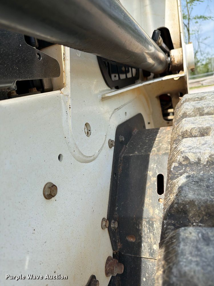 image for item FC3039 2019 Bobcat T630 tracked skid steer loader