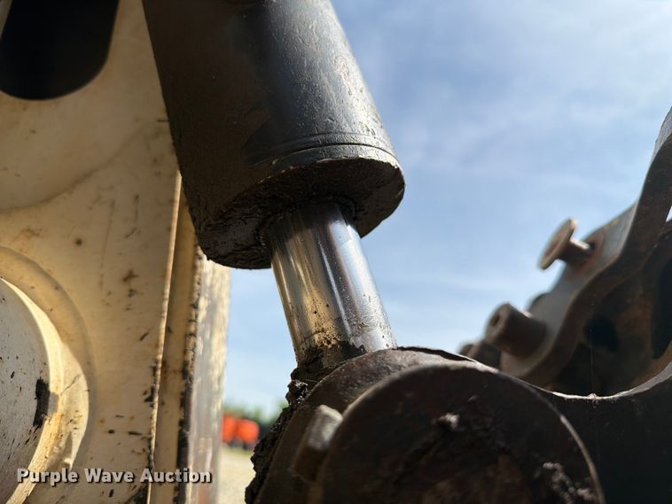 image for item FC3040 2019 Bobcat T630 tracked skid steer loader