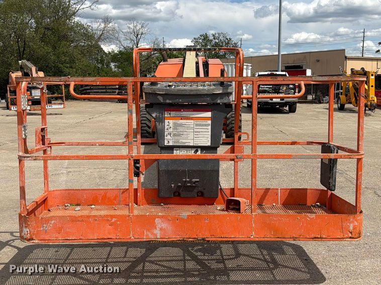 image for item FC3047 2015 JLG 660SJ boom lift
