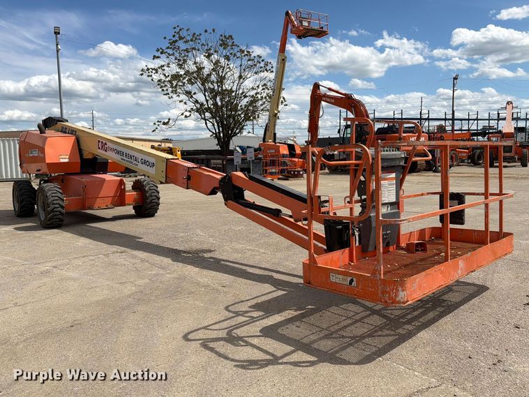 image for item FC3047 2015 JLG 660SJ boom lift
