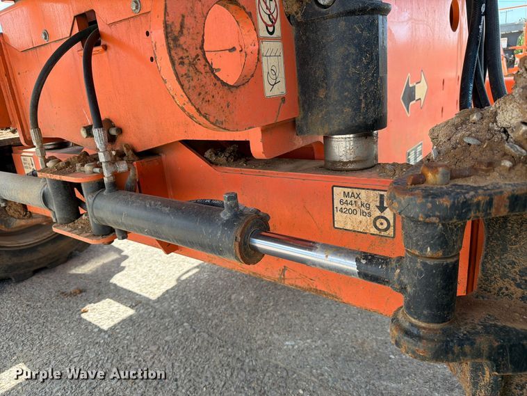 image for item FC3047 2015 JLG 660SJ boom lift