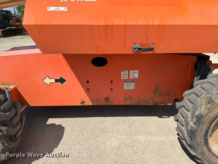 image for item FC3047 2015 JLG 660SJ boom lift