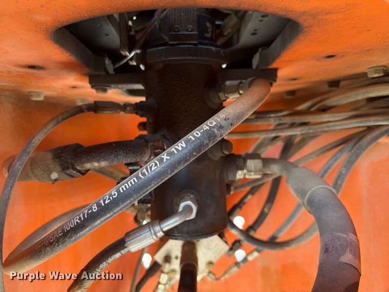 image for item FC3047 2015 JLG 660SJ boom lift