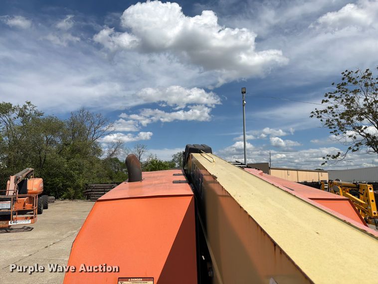 image for item FC3047 2015 JLG 660SJ boom lift