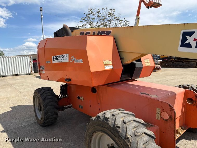 image for item FC3047 2015 JLG 660SJ boom lift