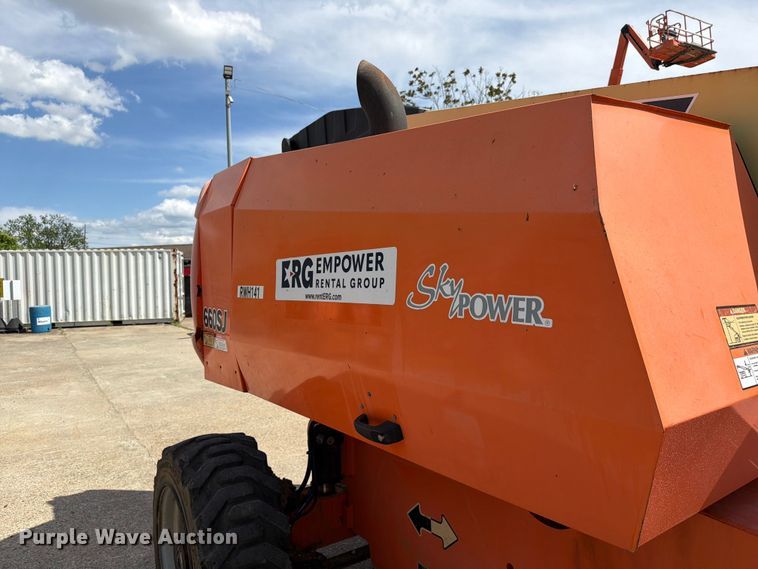 image for item FC3047 2015 JLG 660SJ boom lift