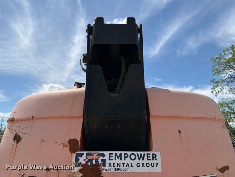 image for item FC3047 2015 JLG 660SJ boom lift