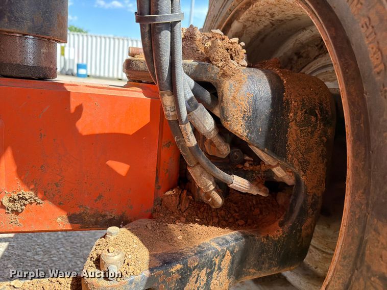 image for item FC3047 2015 JLG 660SJ boom lift