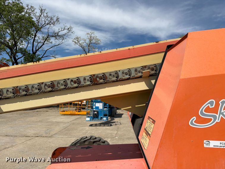 image for item FC3047 2015 JLG 660SJ boom lift