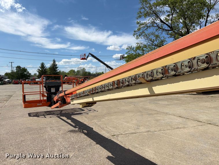 image for item FC3047 2015 JLG 660SJ boom lift