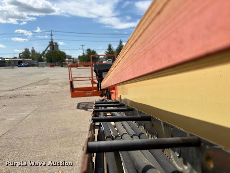 image for item FC3047 2015 JLG 660SJ boom lift