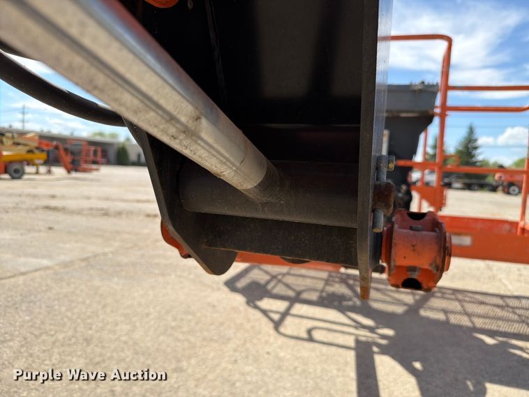 image for item FC3047 2015 JLG 660SJ boom lift