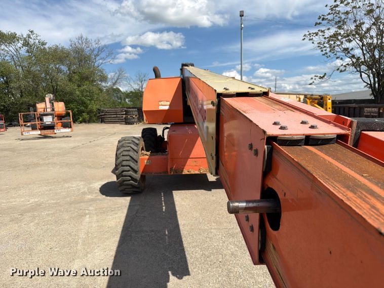 image for item FC3047 2015 JLG 660SJ boom lift