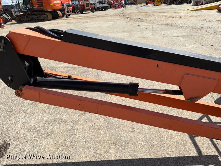image for item FC3047 2015 JLG 660SJ boom lift
