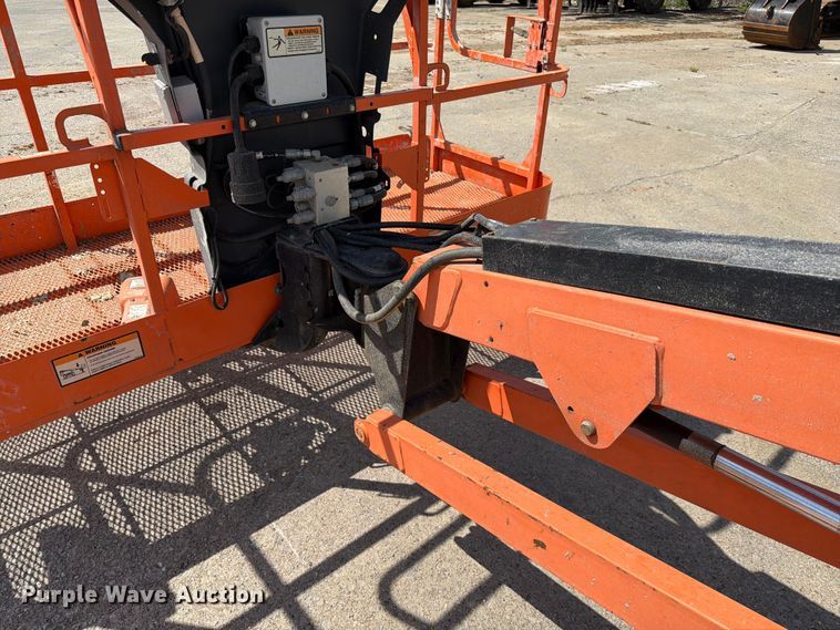 image for item FC3047 2015 JLG 660SJ boom lift
