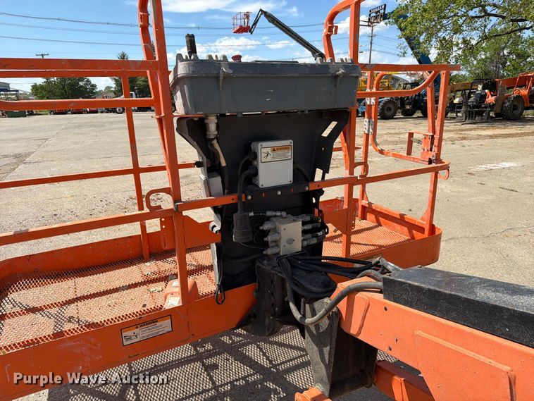 image for item FC3047 2015 JLG 660SJ boom lift