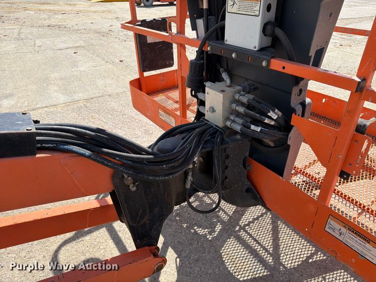 image for item FC3047 2015 JLG 660SJ boom lift