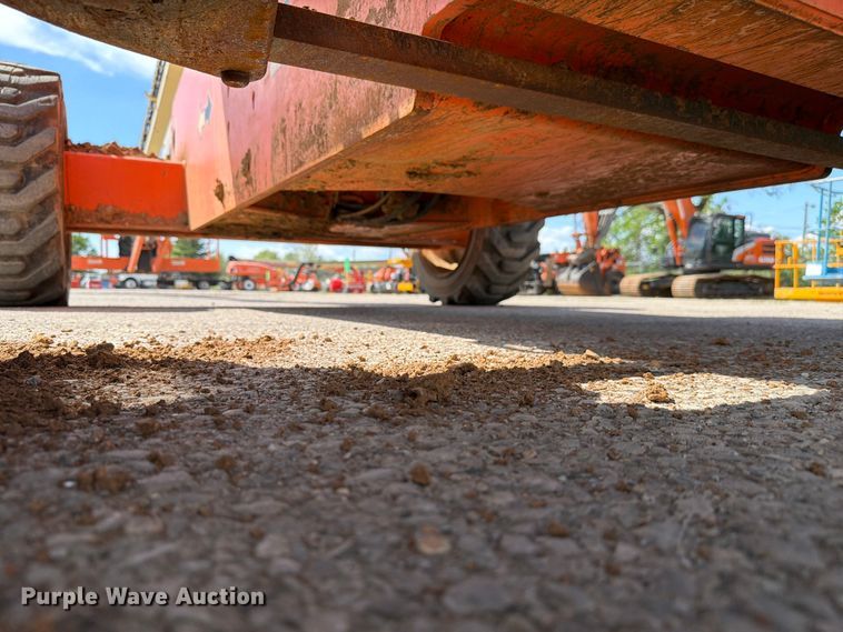 image for item FC3047 2015 JLG 660SJ boom lift