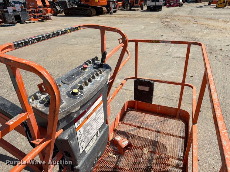 image for item FC3047 2015 JLG 660SJ boom lift
