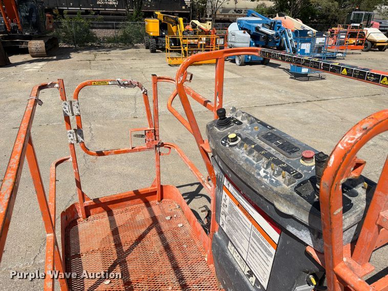 image for item FC3047 2015 JLG 660SJ boom lift