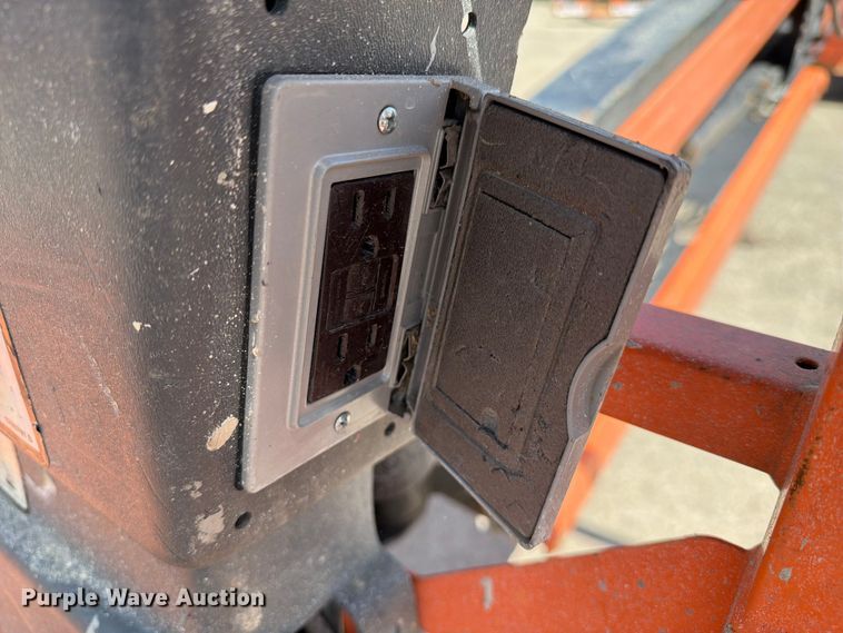 image for item FC3047 2015 JLG 660SJ boom lift