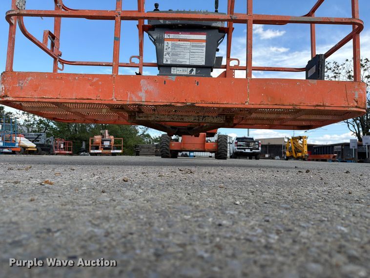 image for item FC3047 2015 JLG 660SJ boom lift