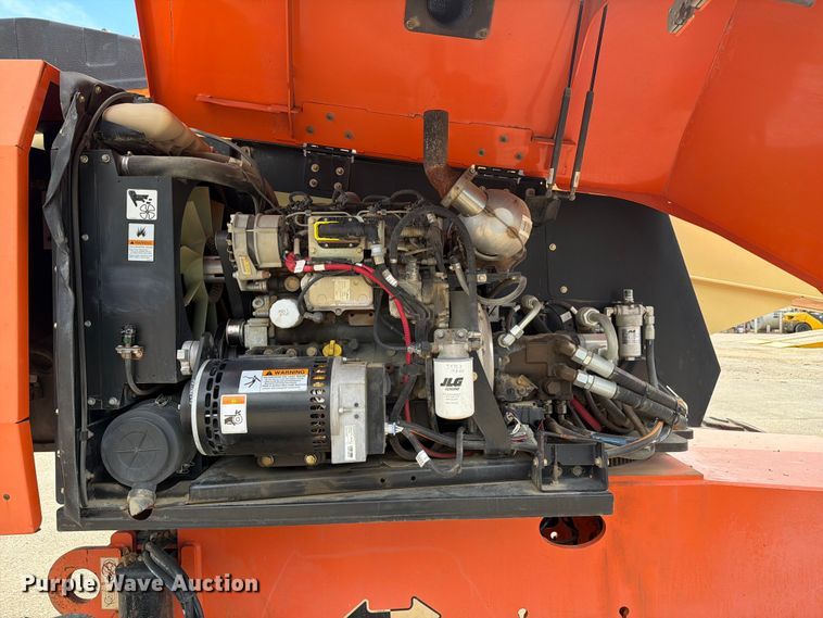 image for item FC3047 2015 JLG 660SJ boom lift