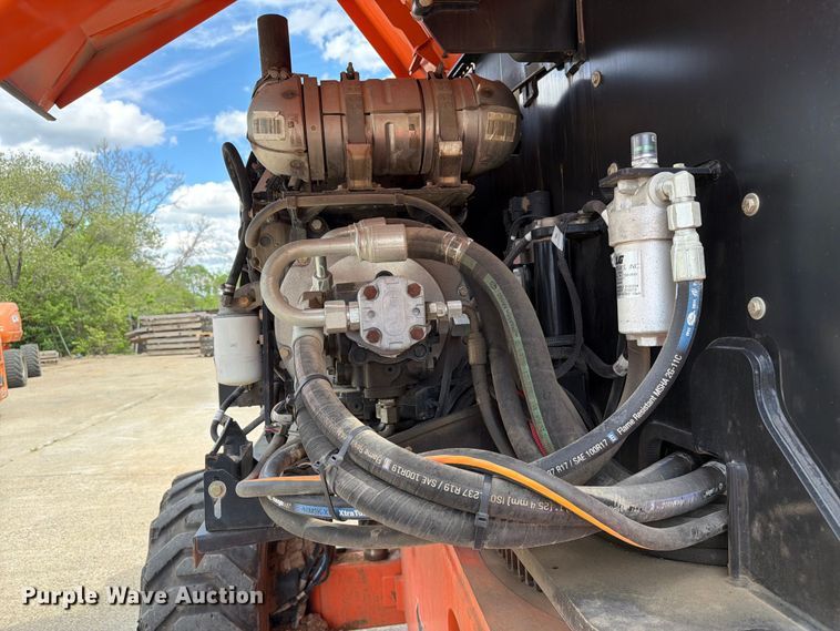 image for item FC3047 2015 JLG 660SJ boom lift