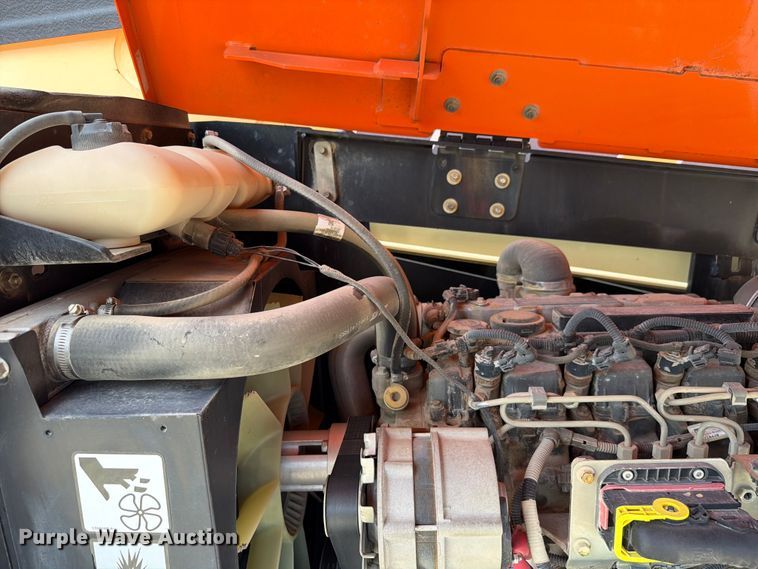 image for item FC3047 2015 JLG 660SJ boom lift