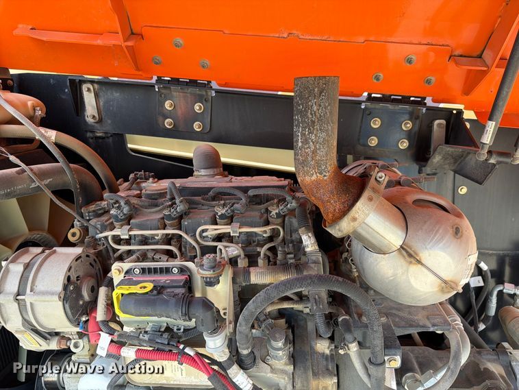 image for item FC3047 2015 JLG 660SJ boom lift