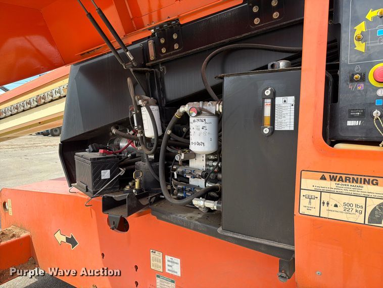 image for item FC3047 2015 JLG 660SJ boom lift