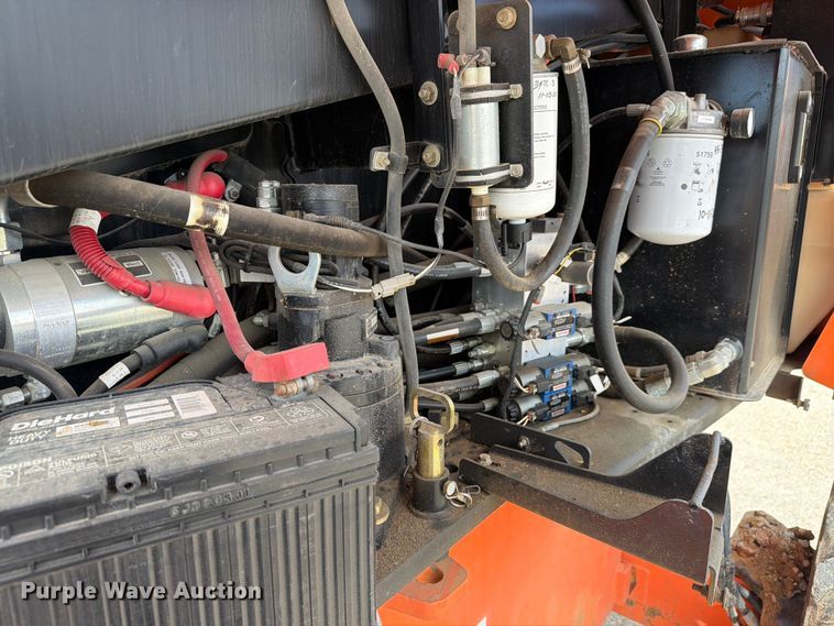 image for item FC3047 2015 JLG 660SJ boom lift