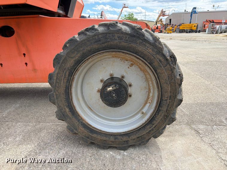 image for item FC3047 2015 JLG 660SJ boom lift