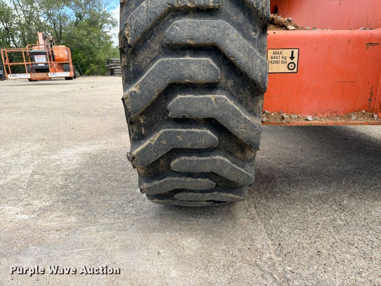 image for item FC3047 2015 JLG 660SJ boom lift