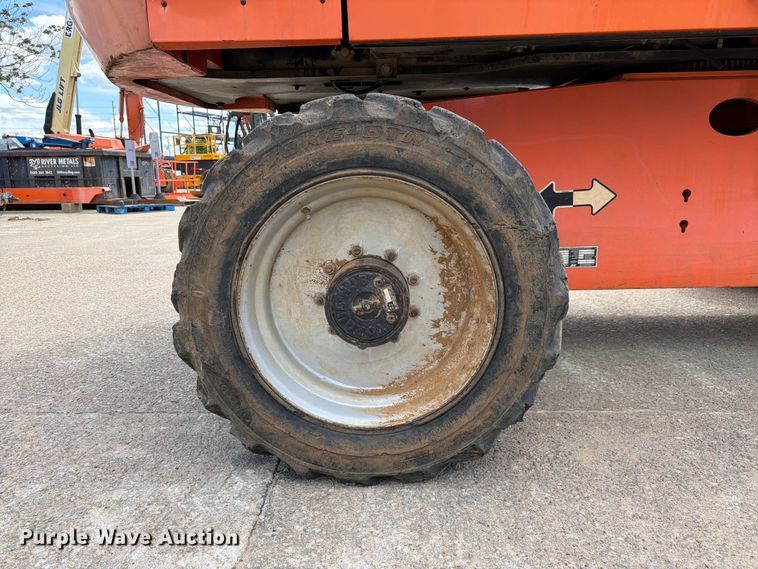 image for item FC3047 2015 JLG 660SJ boom lift