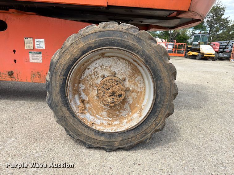 image for item FC3047 2015 JLG 660SJ boom lift