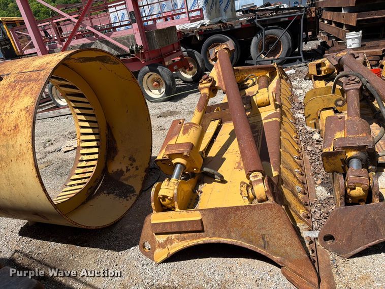 image for item FC3060 Caterpillar dozer blade