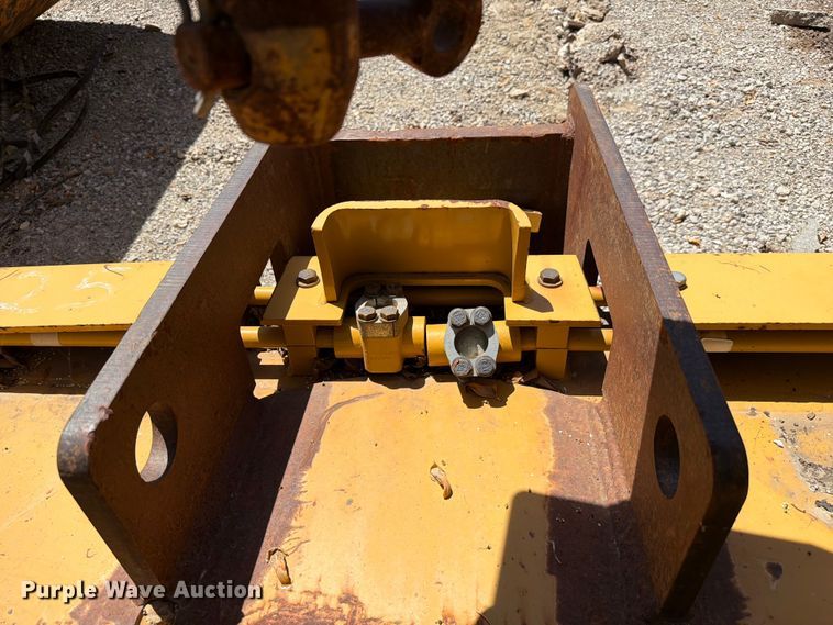 image for item FC3060 Caterpillar dozer blade