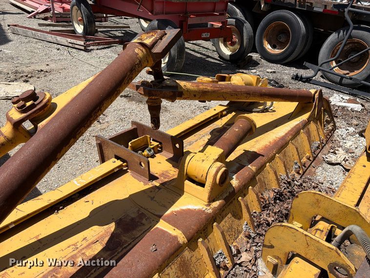 image for item FC3060 Caterpillar dozer blade