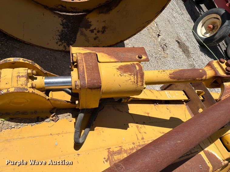 image for item FC3060 Caterpillar dozer blade