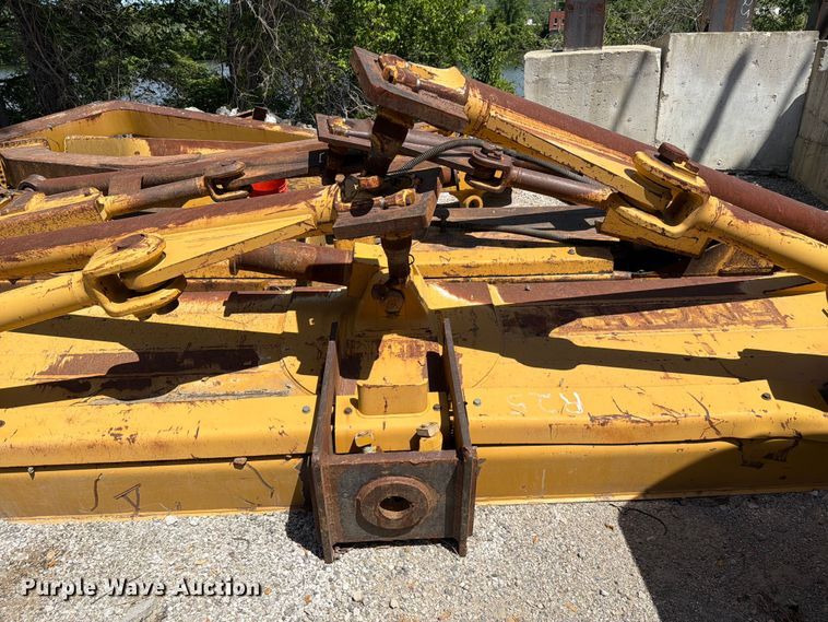 image for item FC3060 Caterpillar dozer blade