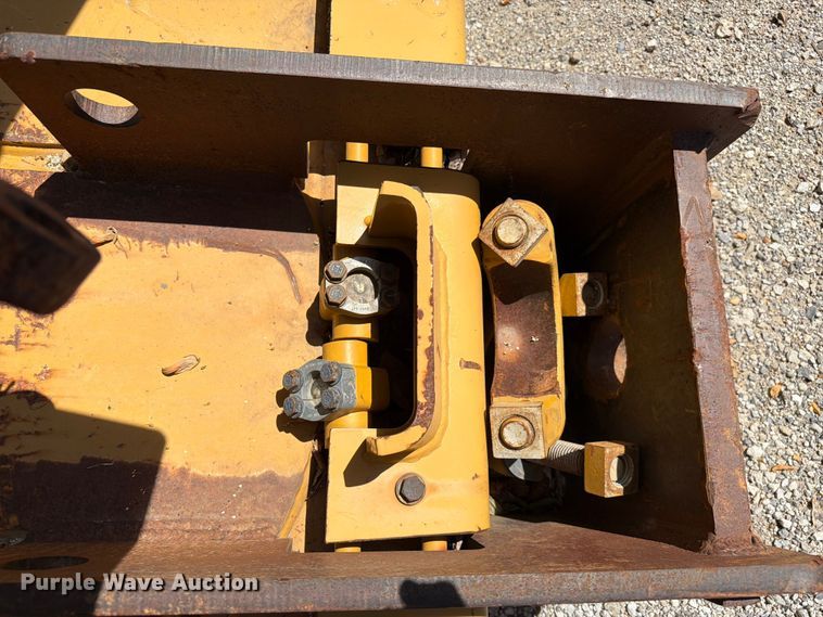 image for item FC3060 Caterpillar dozer blade