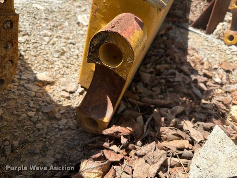 image for item FC3060 Caterpillar dozer blade