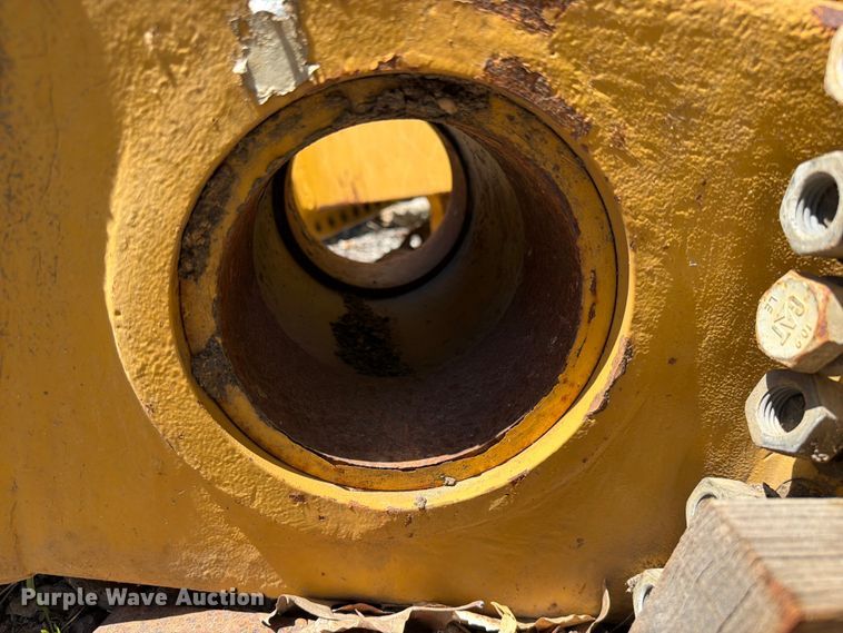 image for item FC3060 Caterpillar dozer blade