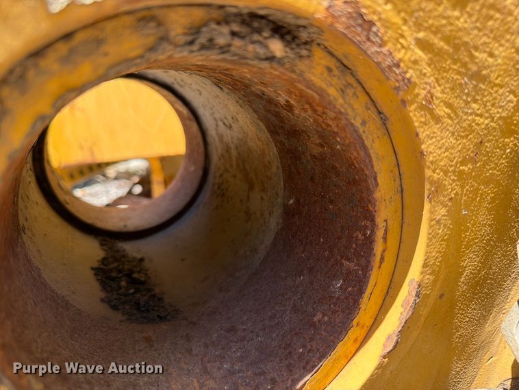 image for item FC3060 Caterpillar dozer blade