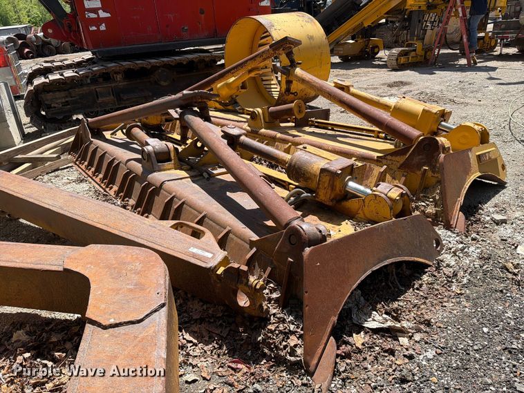 image for item FC3061 Caterpillar dozer blade